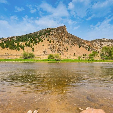 Riverfront Montana Log Cabin With Mountain Views! Villa Butte Exterior photo